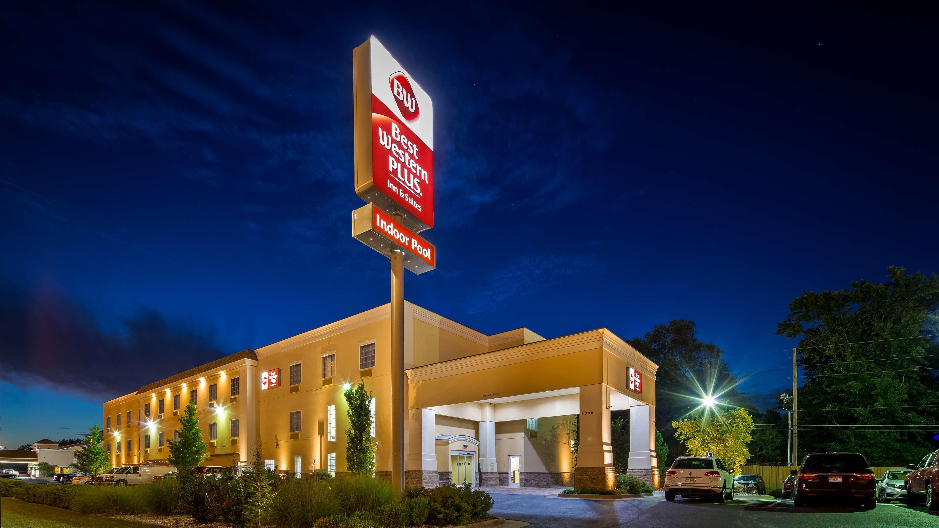 Best Western Plus Eastgate Inn & Suites Wichita Esterno foto