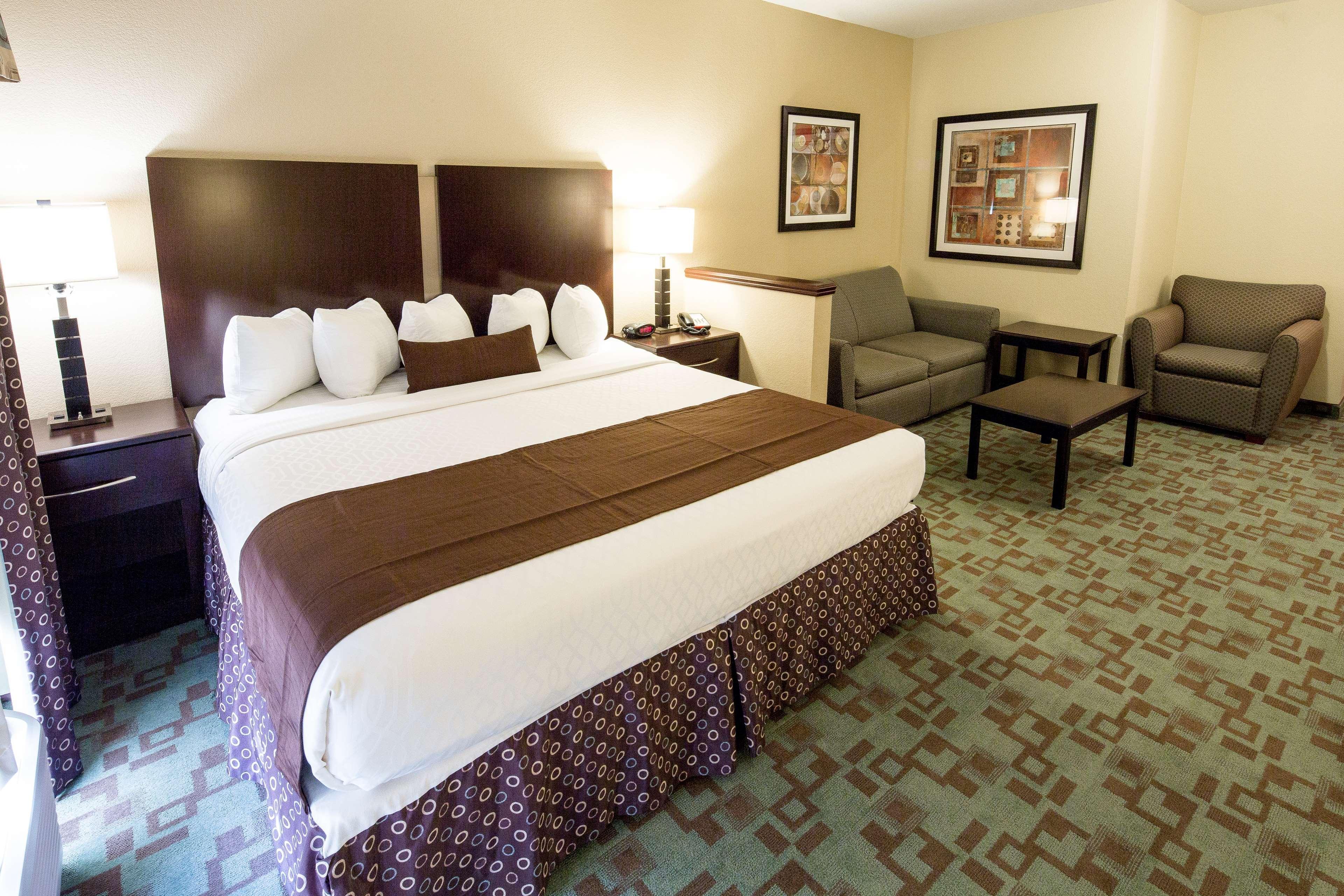 Best Western Plus Eastgate Inn & Suites Wichita Esterno foto