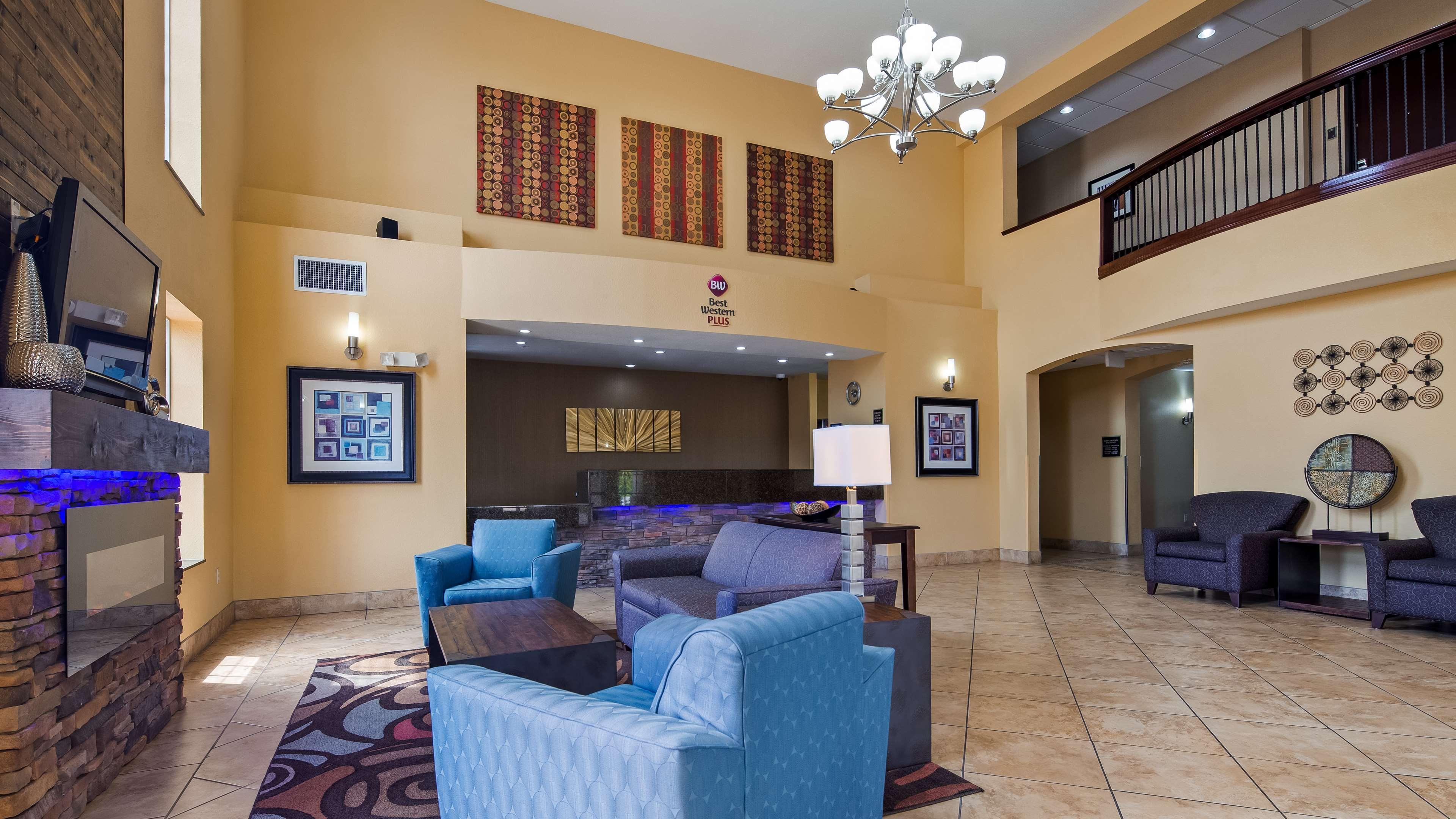 Best Western Plus Eastgate Inn & Suites Wichita Esterno foto